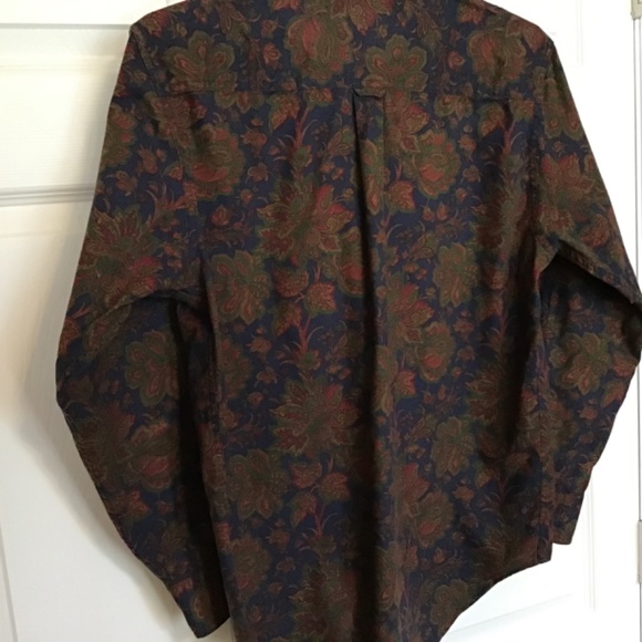 Vintage Banana Republic Safari & Travel Clothing Co Shirt - Picture 7 of 8